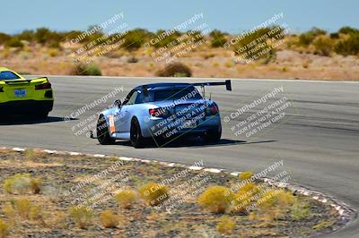 media/Oct-18-2025-Extreme Speed (Sat) [[d6d7e1fef1]]/Red-Green/